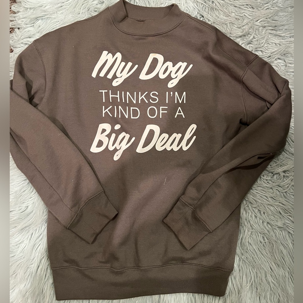 Women’s Gray and White Crewneck